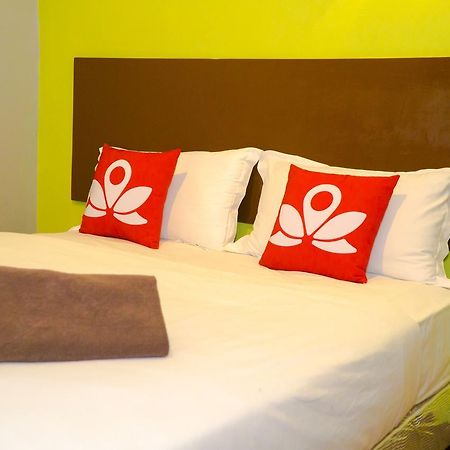 Zen Rooms Basic Star City Complex Кота Кинабалу Екстериор снимка